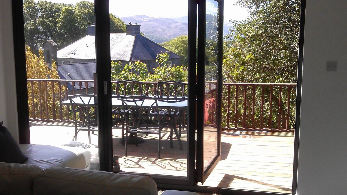 Cwrt Ski Chalet | Modern 2 Bed Chalet near Aberdovey/Aberdyfi in Snowdonia National Park