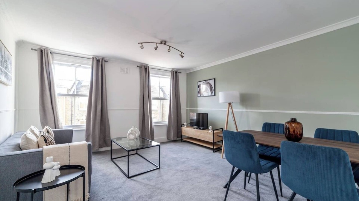 Livesey Apartment | Modern 2 Bed Flat in Peckham