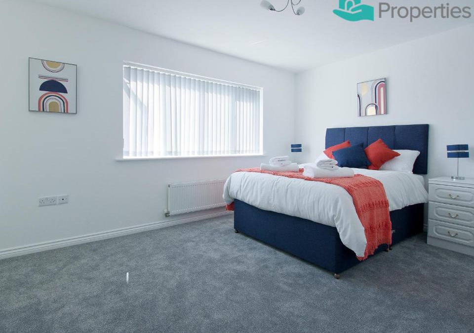 Sherborne St. John Apartment | Modern 2 Bed House Walking Distance to Hospital