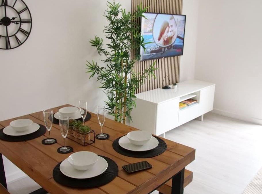 Marston Green House | Modern 2 Bed house - HS2, NEC & Birmingham Airport
