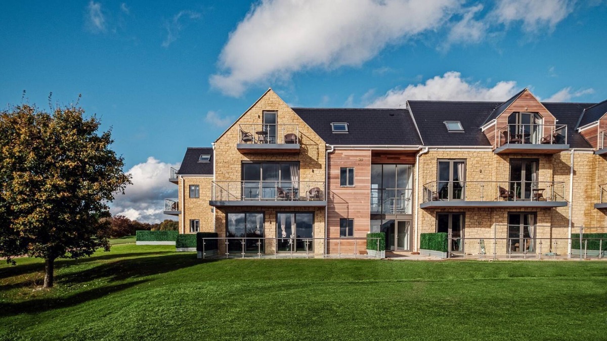 Chipping Norton Apartment | Modern 2 Bed Self Catering Apartment