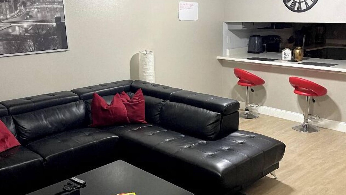 Fort Walton Beach House | Modern 2 Bedroom Townhome Minutes from the Beach!