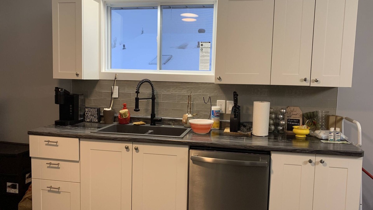 Sudbury Apartment | Modern 2-bedroom main floor space