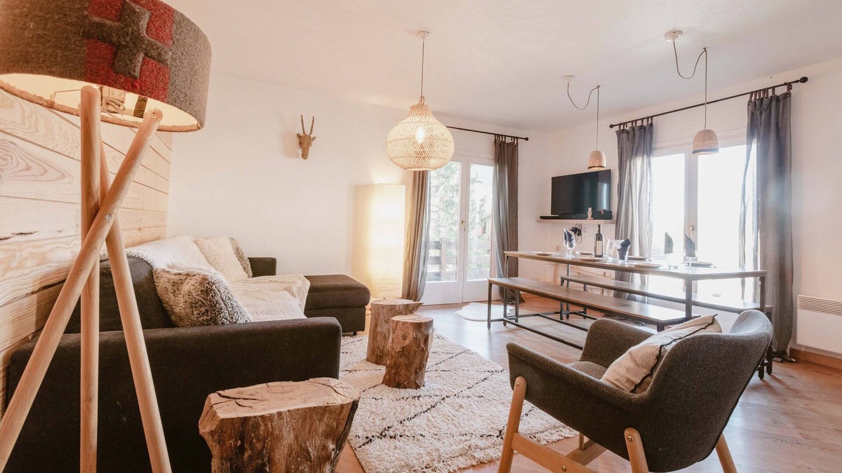 Montgenevre Apartment | Modern 2 bedroom apartment for 4/6 with easy piste access