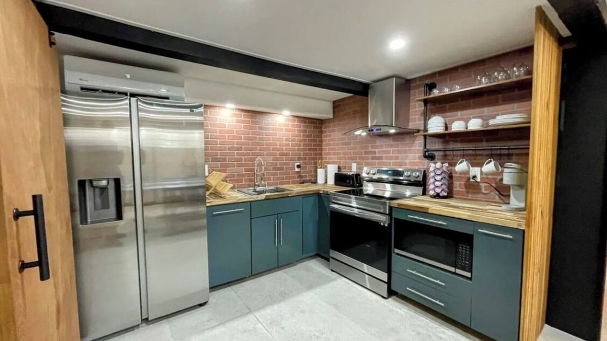 Highland Historic District Apartment | Modern 2-bedroom apartment in a central location