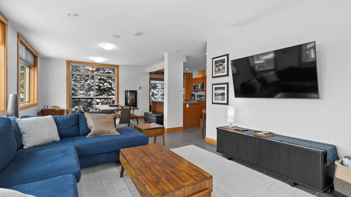 Sun Peaks Cabin | Modern 2 bedroom apartment in village centre