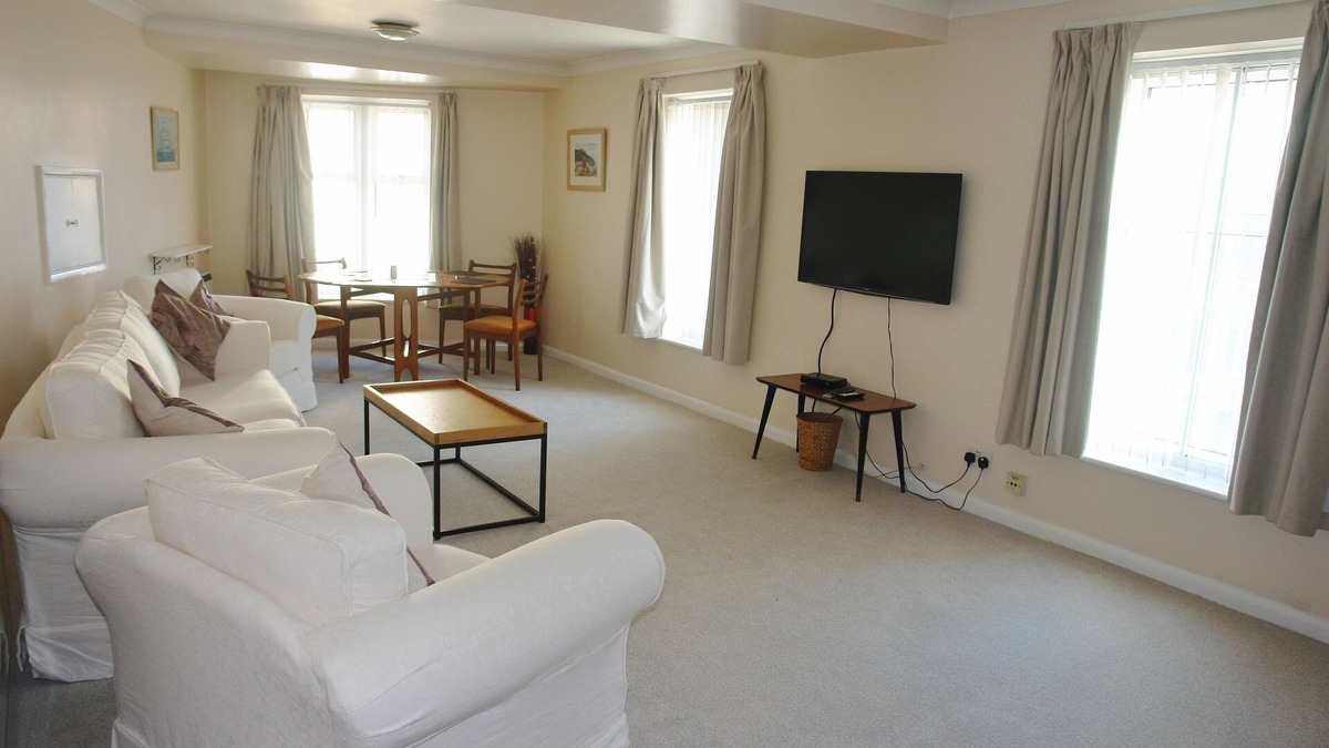 Old Town Hastings Apartment | Modern 2 Bedroom Apartment In The Heart Of Historic Hastings Old Town