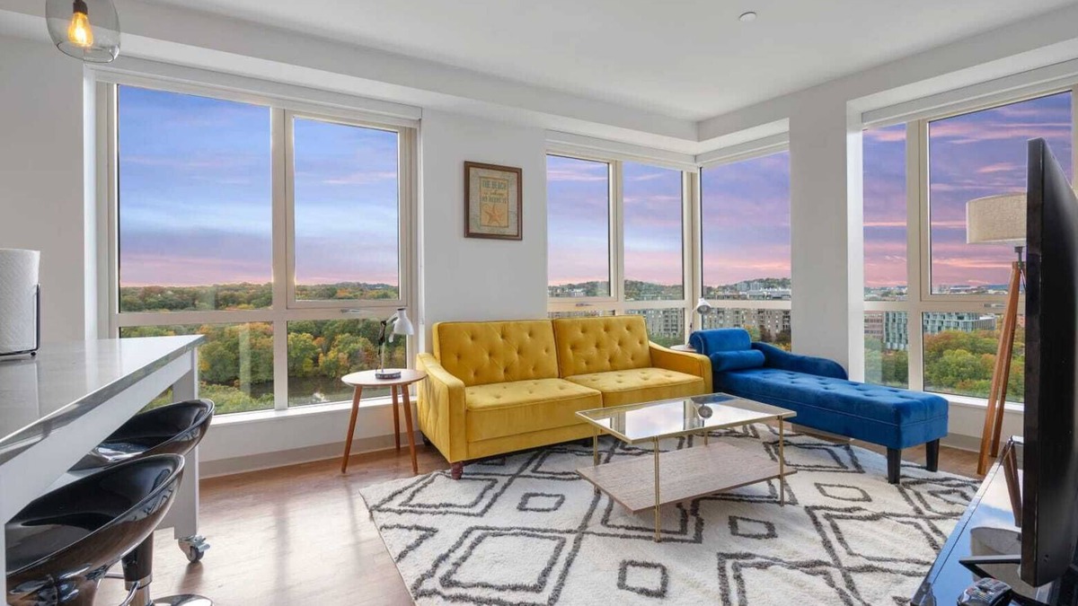 Mission Hill Apartment | Modern 2 Bedroom Apartment in the Heart of Jamaica Plain, Boston