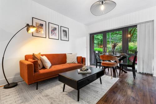 Uxbridge North Apartment | Modern 2 Bedroom Apartment in Uxbridge London free parking