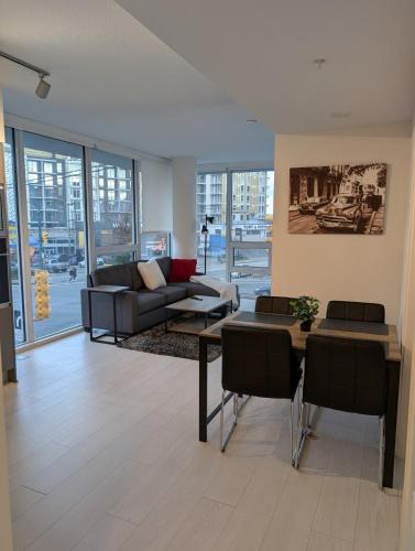 Mount Pleasant Apartment | Modern 2 bedroom condo with AC in Olympic Village