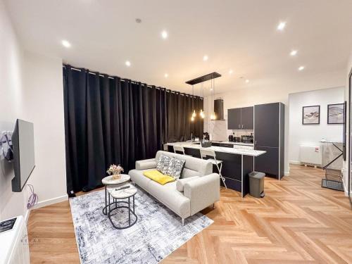 Luton Apartment | Modern 2 Bedroom Flat in Luton Town Centre