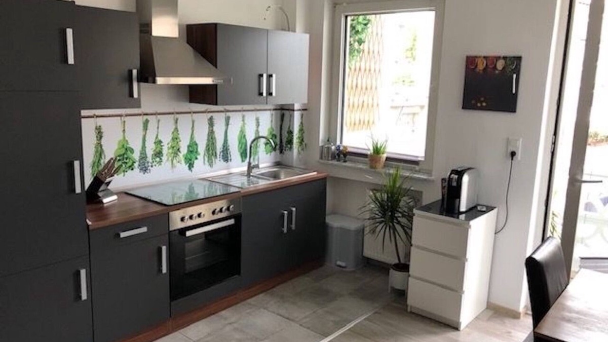Suelz Apartment | Modern 2-room apartment with balcony in the heart of Cologne.