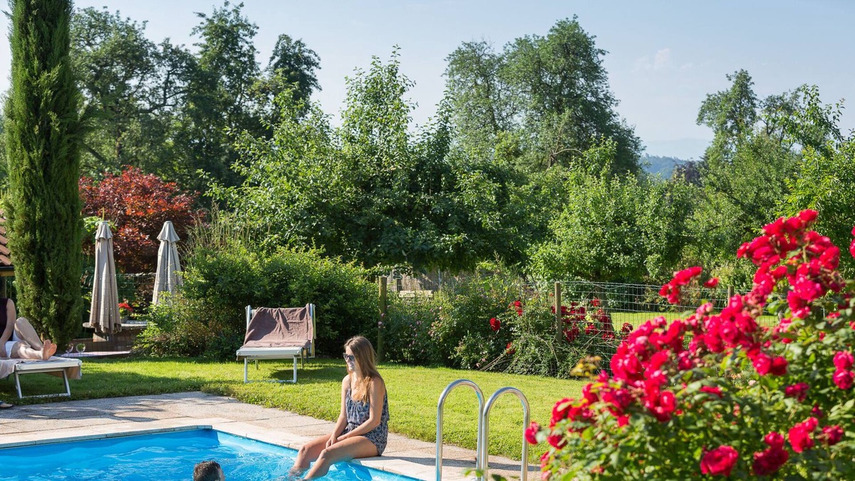 Bitzenhofen Apartment | Modern 2-room country house vacation apartment for couples and families