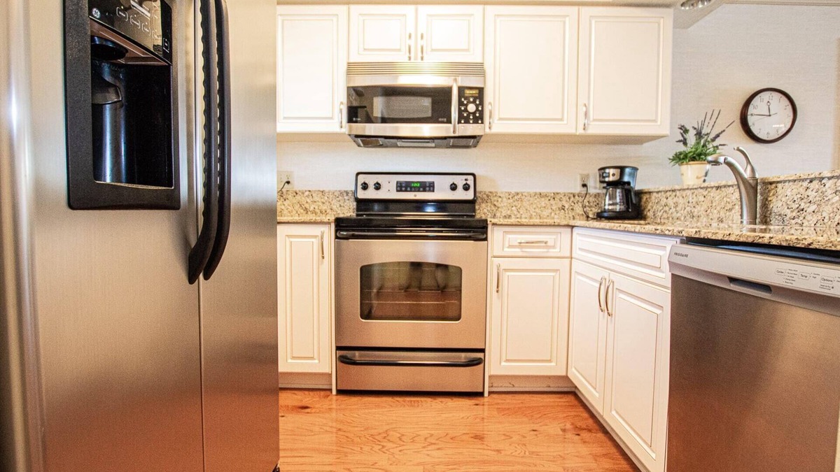 Wesley Chapel Condo | Modern 2bd-2ba with Lake & Golf Views in Saddlebrook Resort