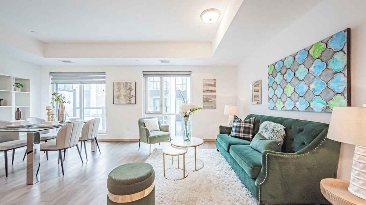 Pleasant View House | Modern 2Beds TownHome Toronto - 5MINs to Seneca College & Fairview Mall