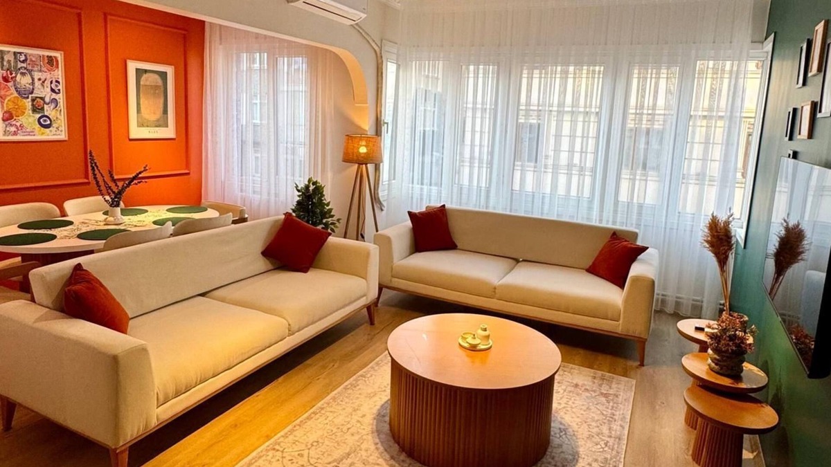 Fındıkzade Condo | Modern 2BR – 1 Min to Tram, 5 Min to Metro – Family Friendly, A/C, Netflix, Wifi