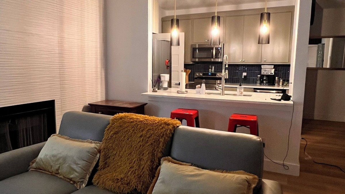 North Burnet Condo | Modern 2BR 2BA near Domain - Q2 Stadium - SXSW - Kalahari Resorts