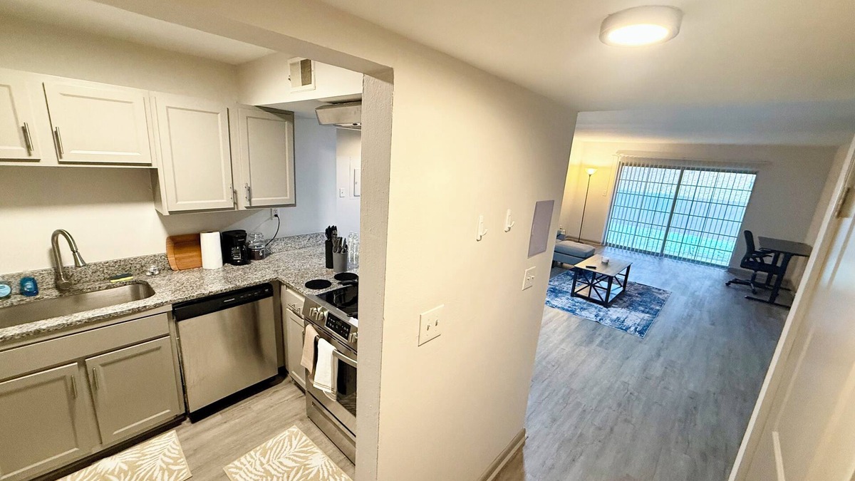 Crestline Heights Apartment | Modern 2BR Apartment Pool Access Near UAB & St. Vincent Fast WiFi W/D