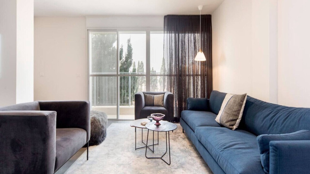 Ramat Hasharon Apartment | Modern 2BR Apt w Private Parking in City Center