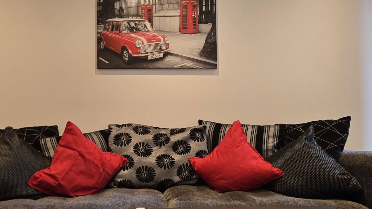 Canary Wharf Apartment | Modern 2BR Flat - Canary Wharf