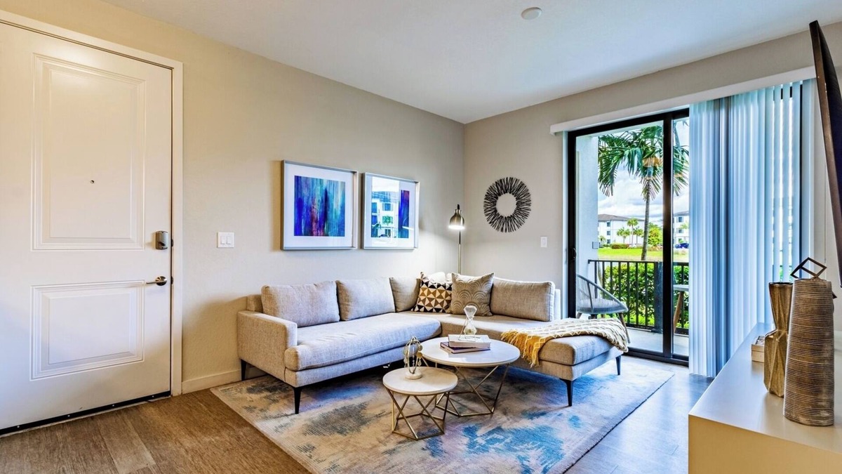 Three Oaks Apartment | Modern 2BR Fort Myers Condo | Pool, BBQ and Near Beaches