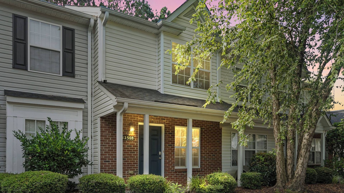 Harwood Lane Condo | Modern 2BR Getaway - Whitewater Center + Roku TVs