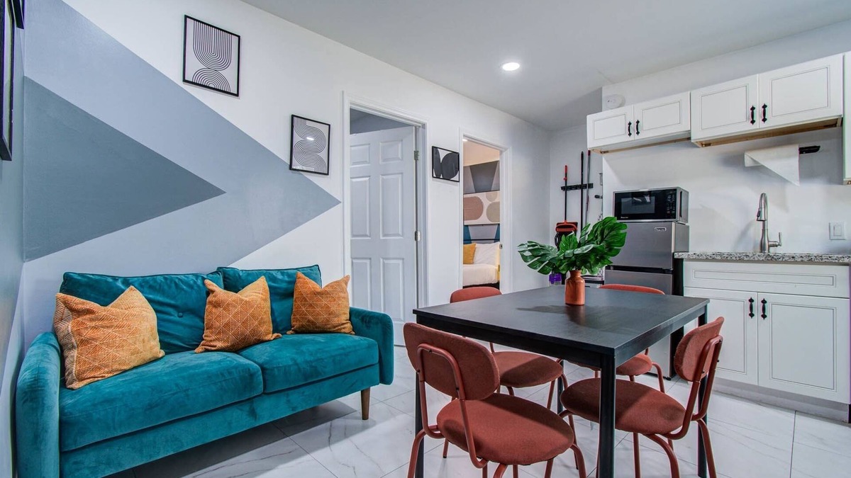 Greater East End Apartment | Modern 2BR Houston Stay | Central & Cozy