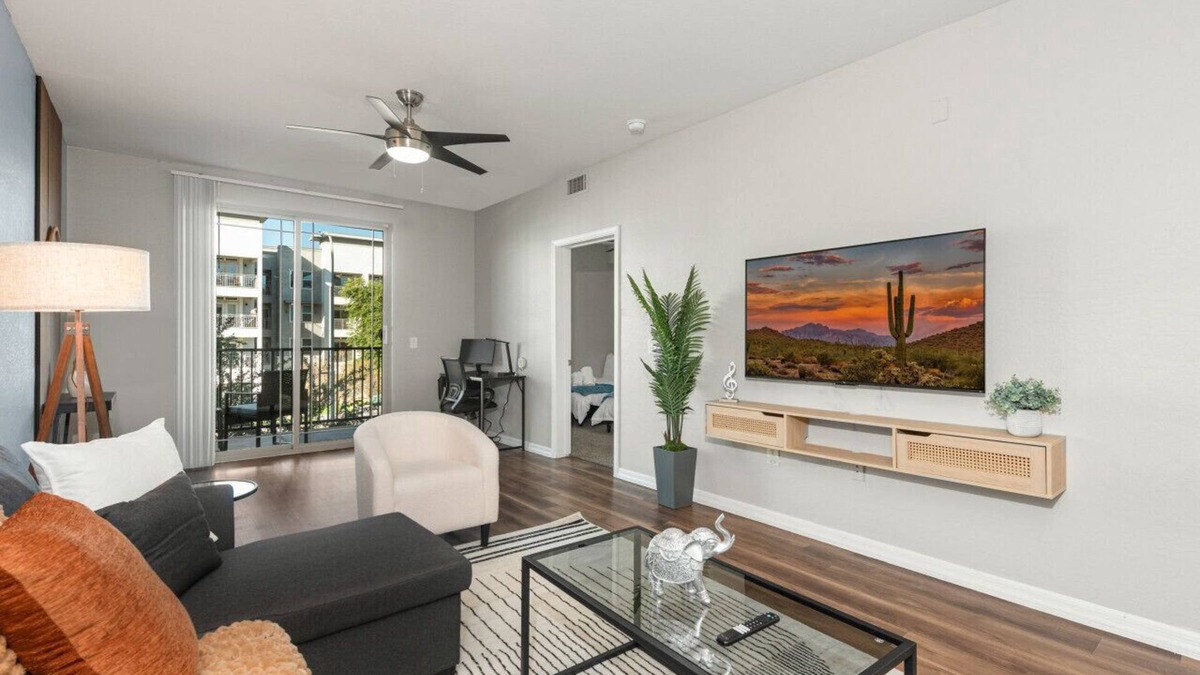 Tempe Apartment | Modern 2BR Near ASU|Pool, Gym & Pet-Frndly