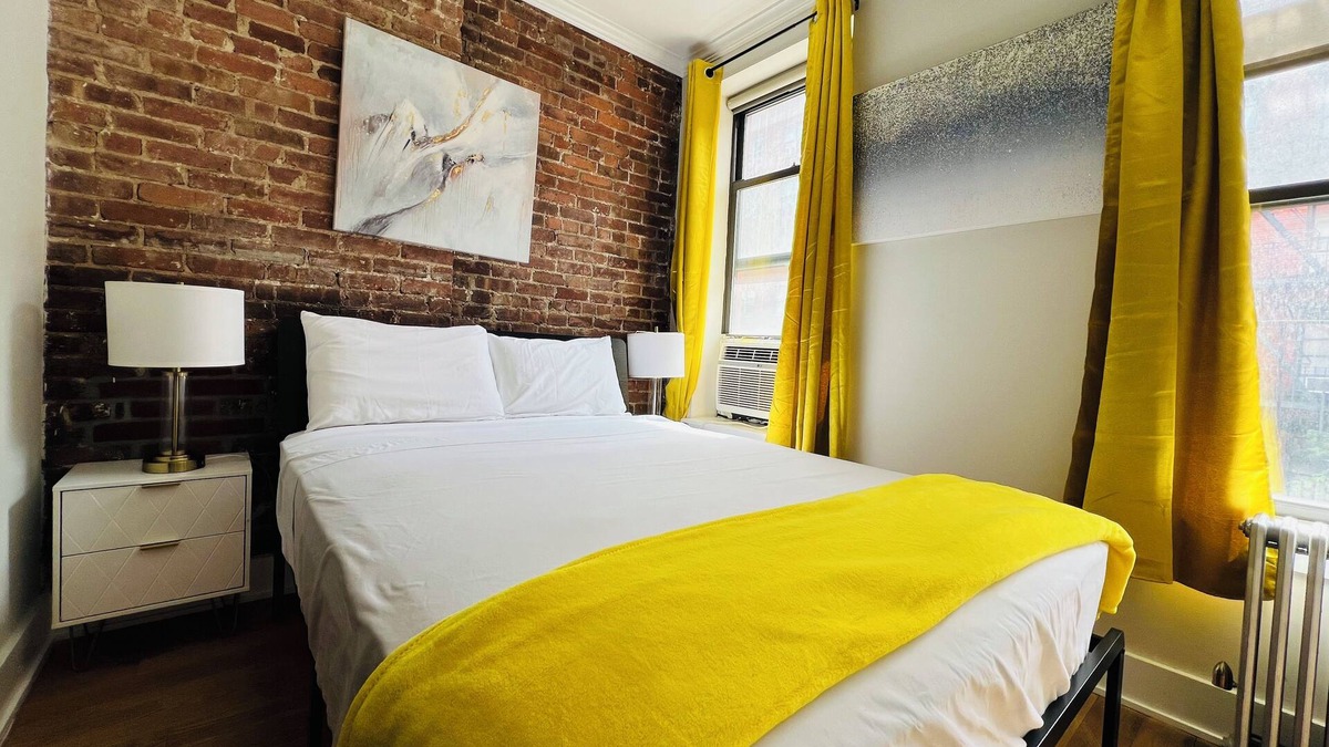 Midtown West Apartment | Modern 2BR Retreat in the Heart of Hell’s Kitchen – Steps from Times Square