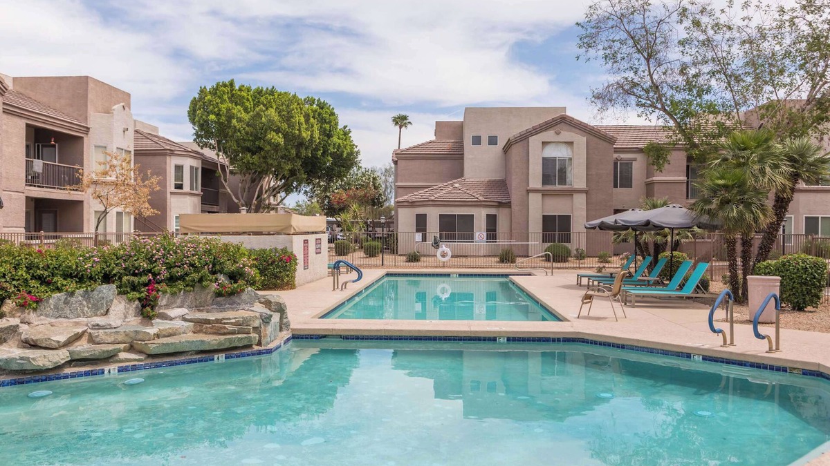 Deer Valley Condo | Modern 2BR Retreat with Pool, Gym & Balcony