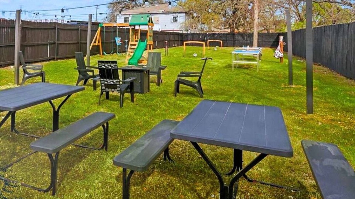 Haltom City Apartment | Modern 2BR Unit with Hot Tub