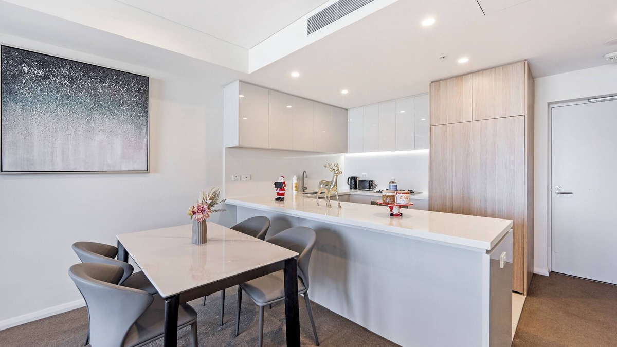 Hurstville Apartment | Modern 2BR with Sea and Sky View