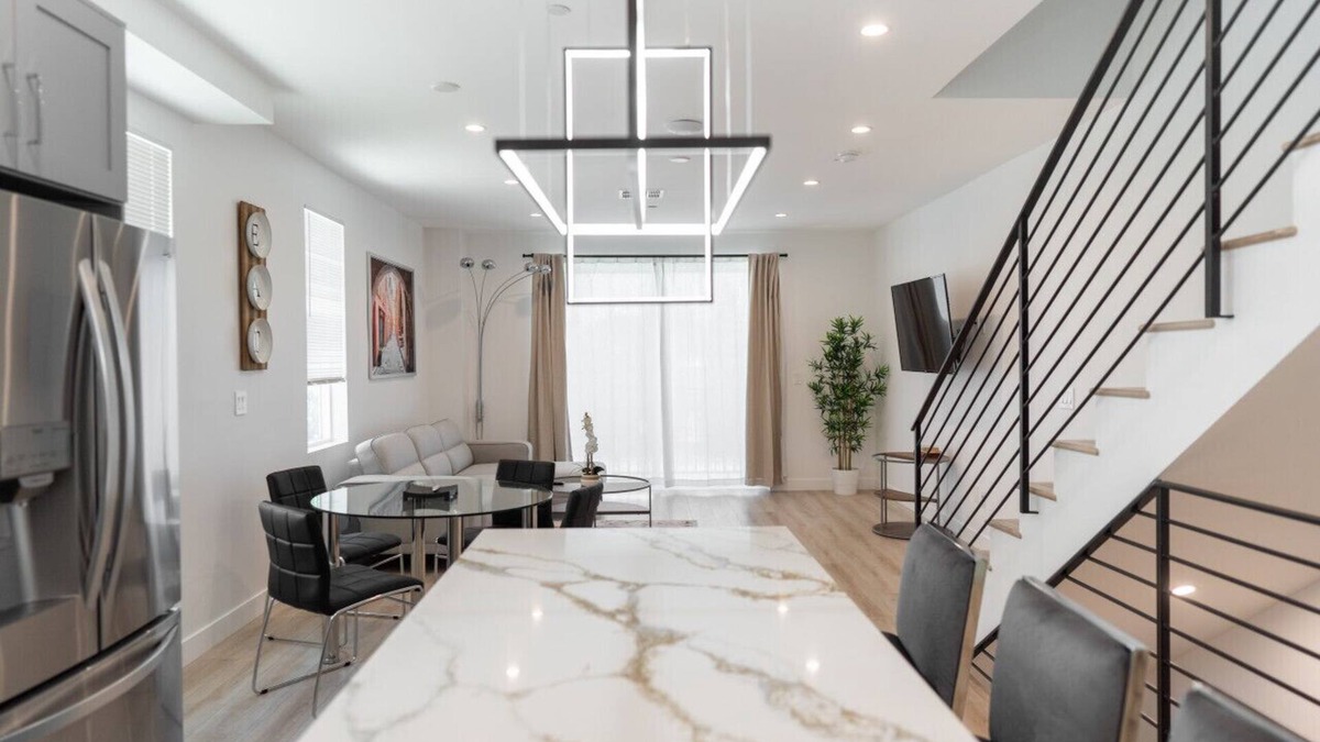 NoHo Arts District House | MODERN 3-4 BEDROOM TOWNHOME BUILT IN 2023 WITH OFFICE, BONUS ROOM, 2-CAR GARAGE WITH EV CHARGER & 2 BALCONIES (p63)