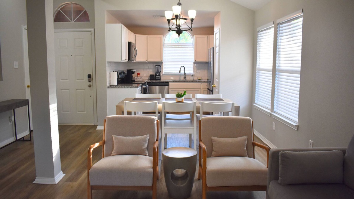Little Elm House | Modern 3 Bdr home! Near everything!