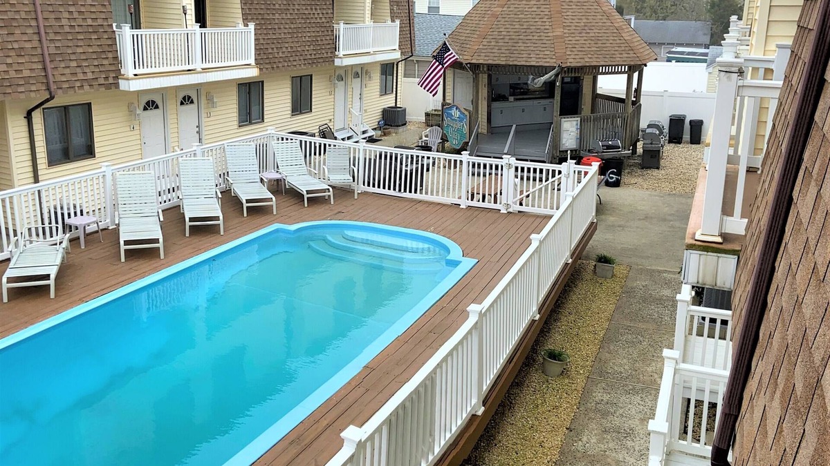Seaside Heights Condo | Modern 3-Bdrm, 3-level, 3 Bathrm & Inground Pool