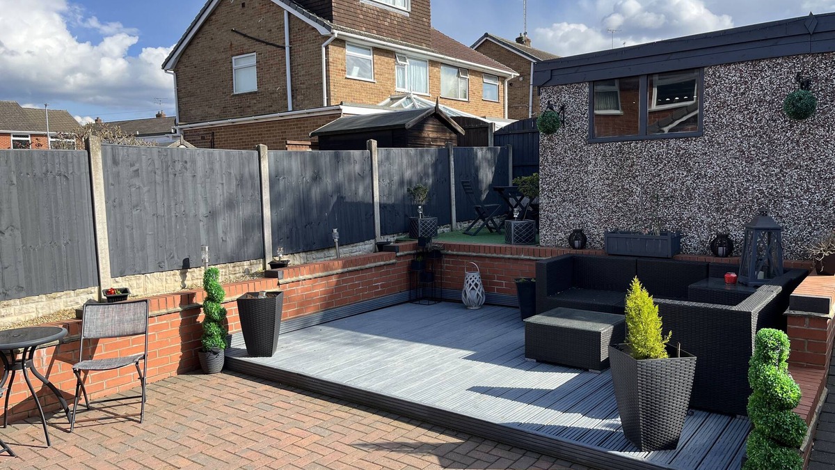 Burton on Trent House | Modern 3 Bedroom Property in Quiet Location