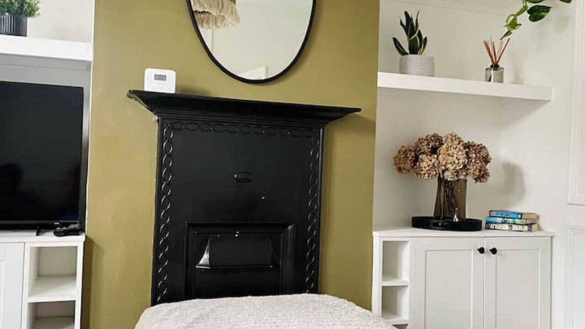 Syon House | Modern 3 Bed House in Isleworth, London