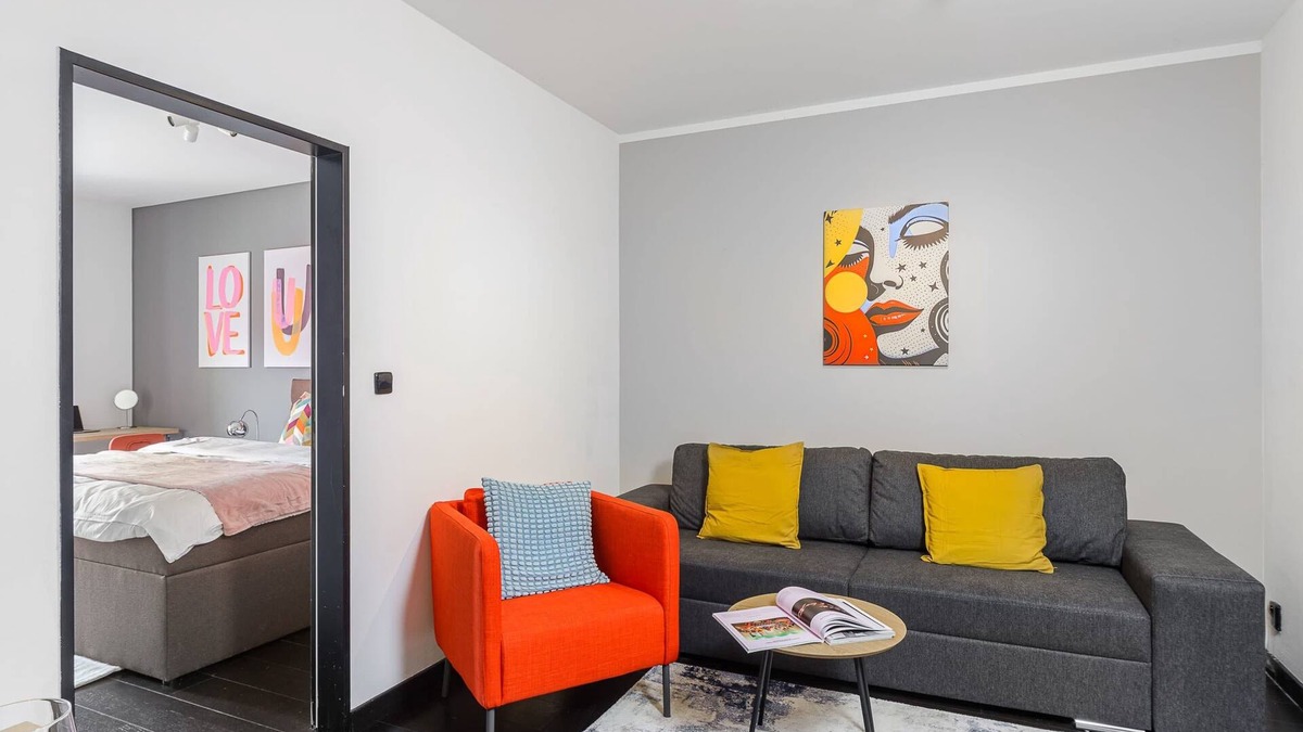 Karlin Apartment | Modern 3-bedroom apartment with balcony