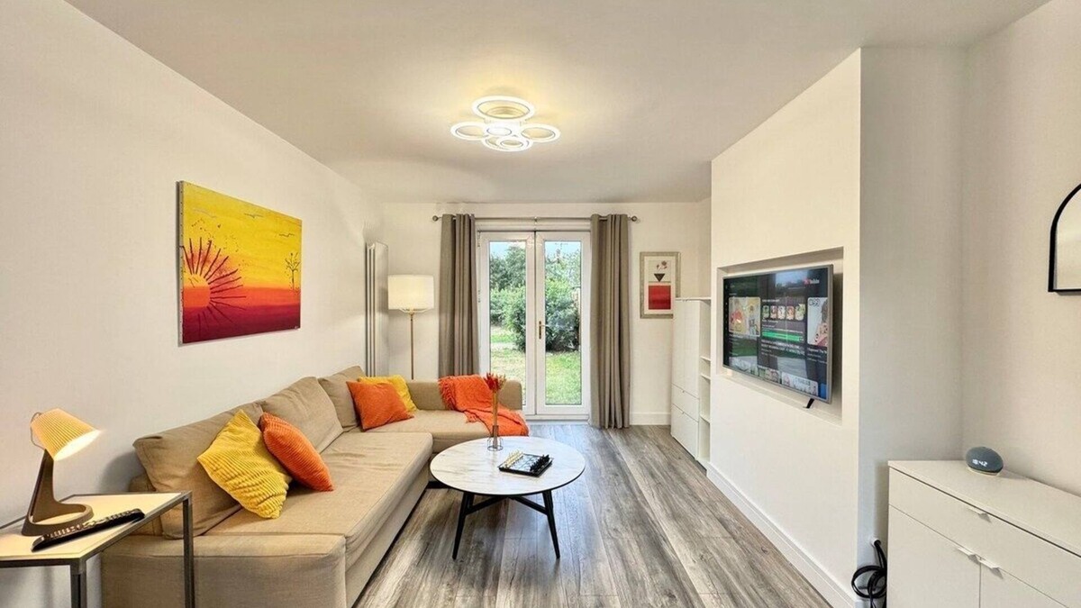 Kirk Sandall House | Modern 3 Bedroom Home | Free Parking | 6 Guests