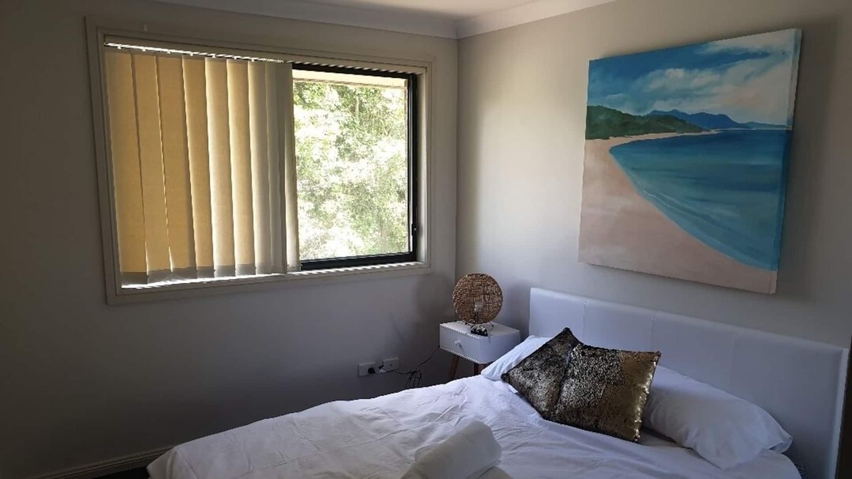 Hornsby Villa | Modern 3 bedroom townhouse in Hornsby Centre