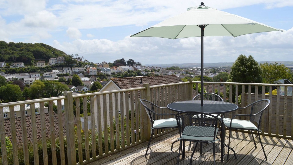 Braunton House | Modern 3 bedroomed cottage with stunning views