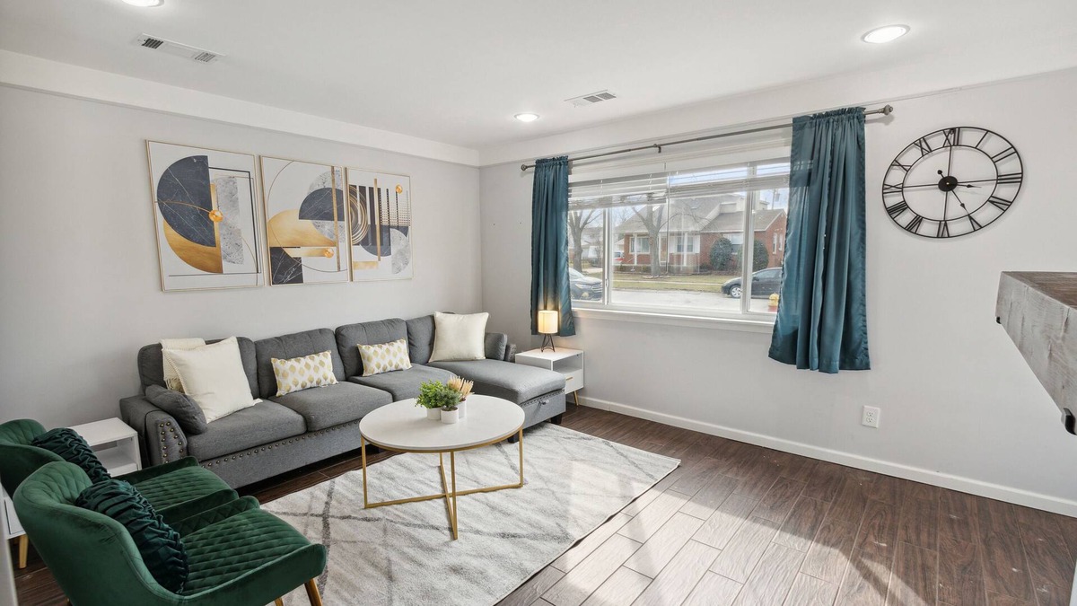 Allen Park House | Modern 3 BR Home Near Airport