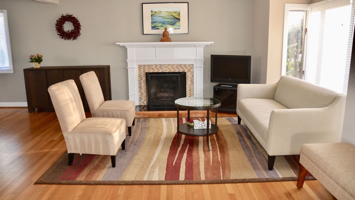 Alexandria West House | Modern 3BR/2BA, Free parking, 9 miles to DC, minutes to 395-495