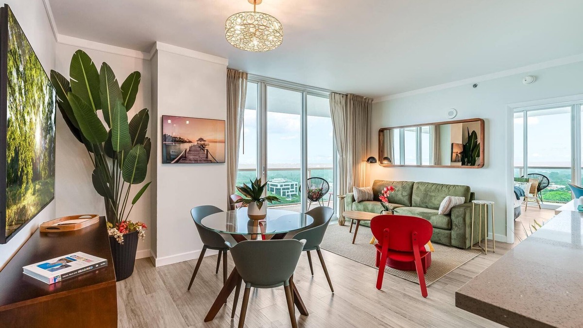 Coconut Grove Condo | Modern 3BR/3.5BA Grove Condo | Views, Balconies, Full Kitchen + 3 Parking