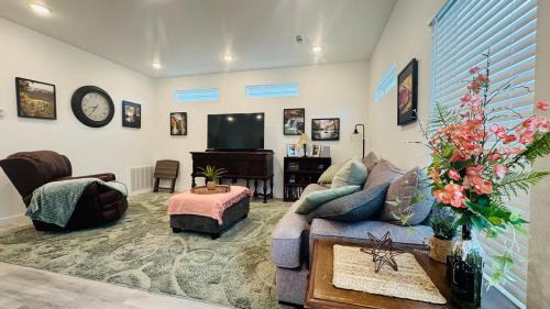 Centerton House | Modern 3BR-Ample Home near Walmart HQ & Downtown