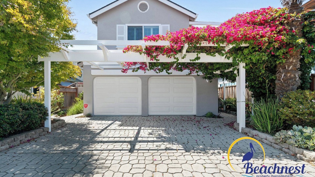 Opal Cliffs House | Modern 3BR Beach Retreat w/Hot Tub, Balcony & Steps to 41st