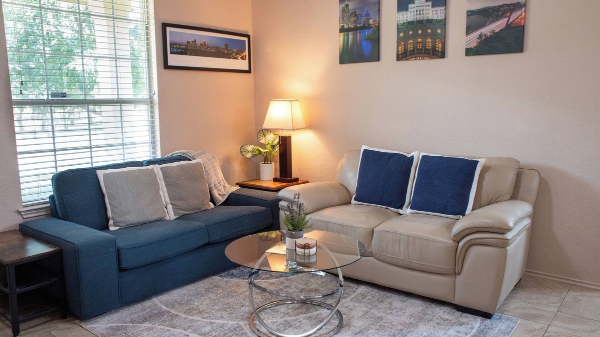 Pflugerville House | Modern 3BR by Park, Sleeps 8, 1Gig Wi-Fi, Garage Parking