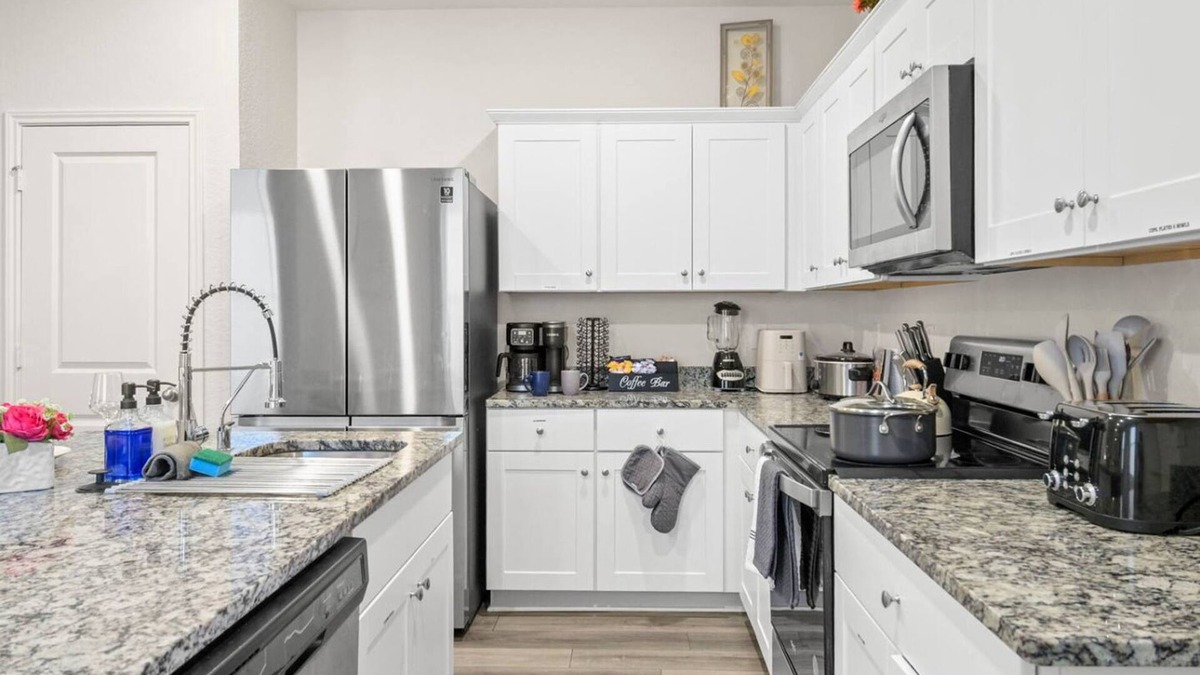 Medina Valley House | Modern 3BR Home in San Antonio