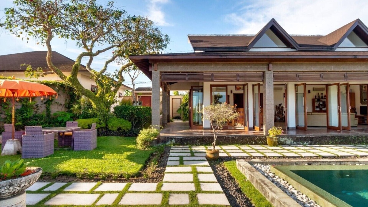 Kemenuh Villa | Modern 3BR Villa W/Pool Area & Garden, Bali Villa 2232