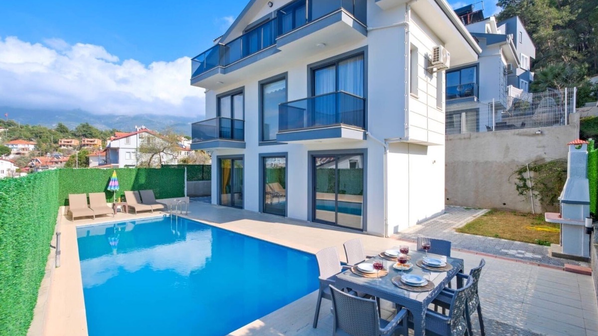 Hisaronu Villa | Modern 4+1 Villa, 3 Minutes from Ölüdeniz Beach – Perfect Vacation Opportunity!